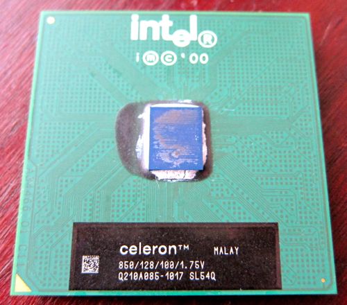 Socket370_Celeron_FCPGA_1.jpg