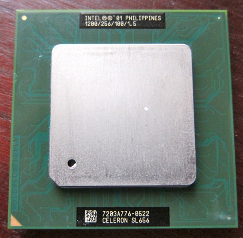 Sokct370_Celeron_Tualatin_1.jpg